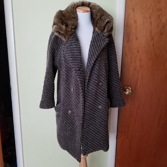 Zara Jackets & Blazers - Zara Knit Coat Faux Fur Collar Size S Pre-owned
